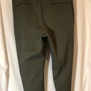 Banana Republic Olive Aiden Chino 38 x 32